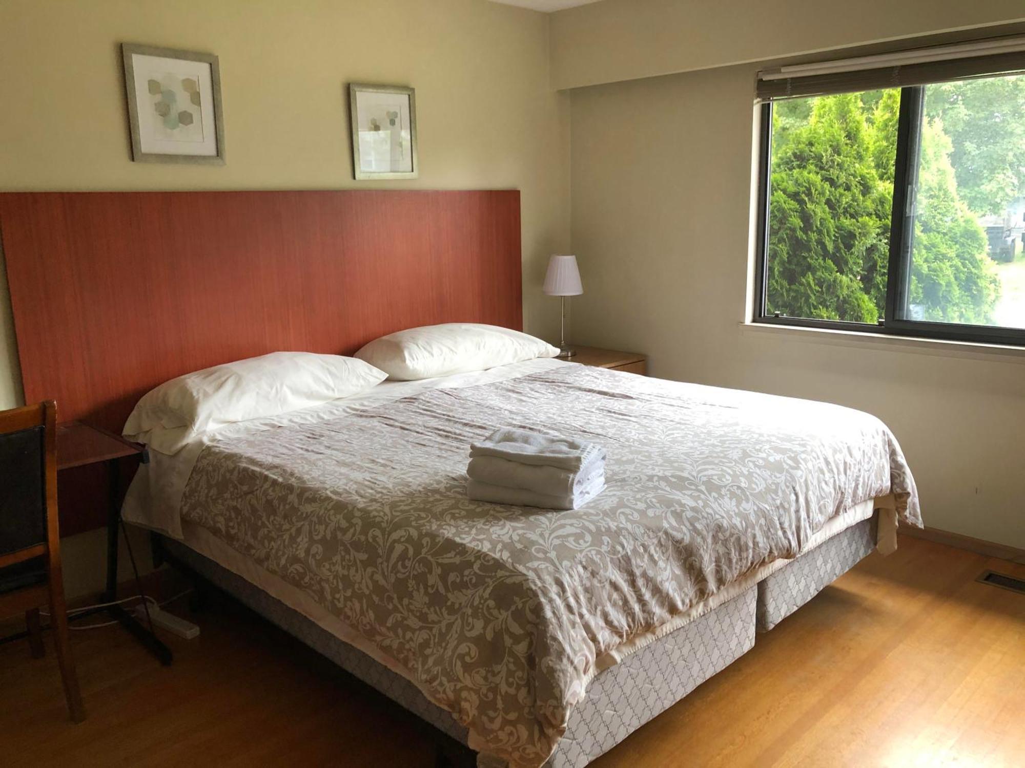 Comfort Cottage Guest House Near Subway Station, Bus And Downtown Vancouver Exterior foto
